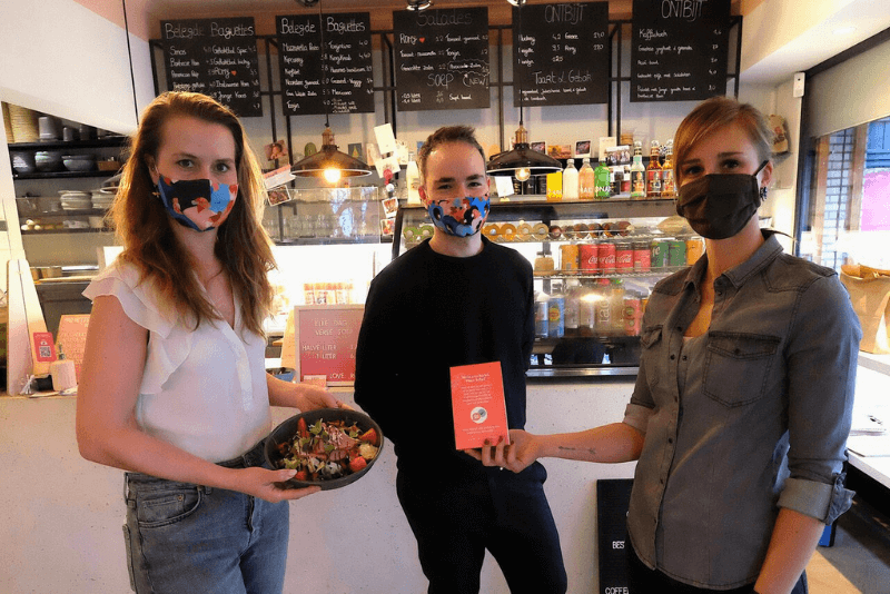 Diëtiste Leen (27) wil horecazaken gezonde voeding laten serveren en reikt daarvoor het Strak Plan-label uit